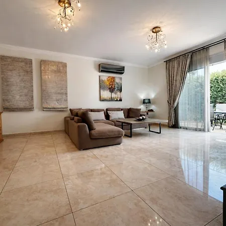 Casa *